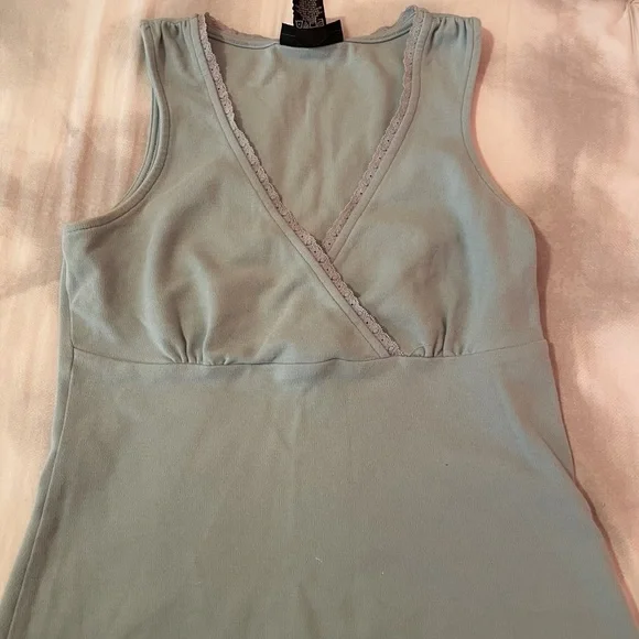 Tank top - Picture 2 of 3